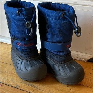 Columbia Kids Insulated Snow Boots Size 9